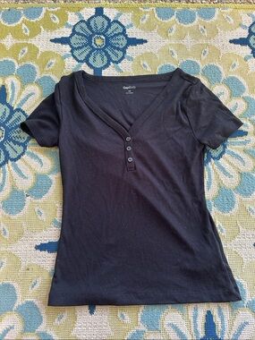 GapBody Women's Black Short Sleeve Henley Top